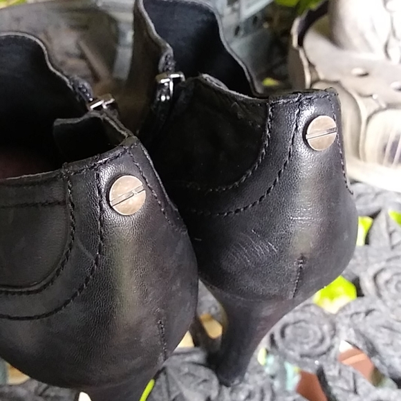 Vince Camuto heels - Picture 10 of 13